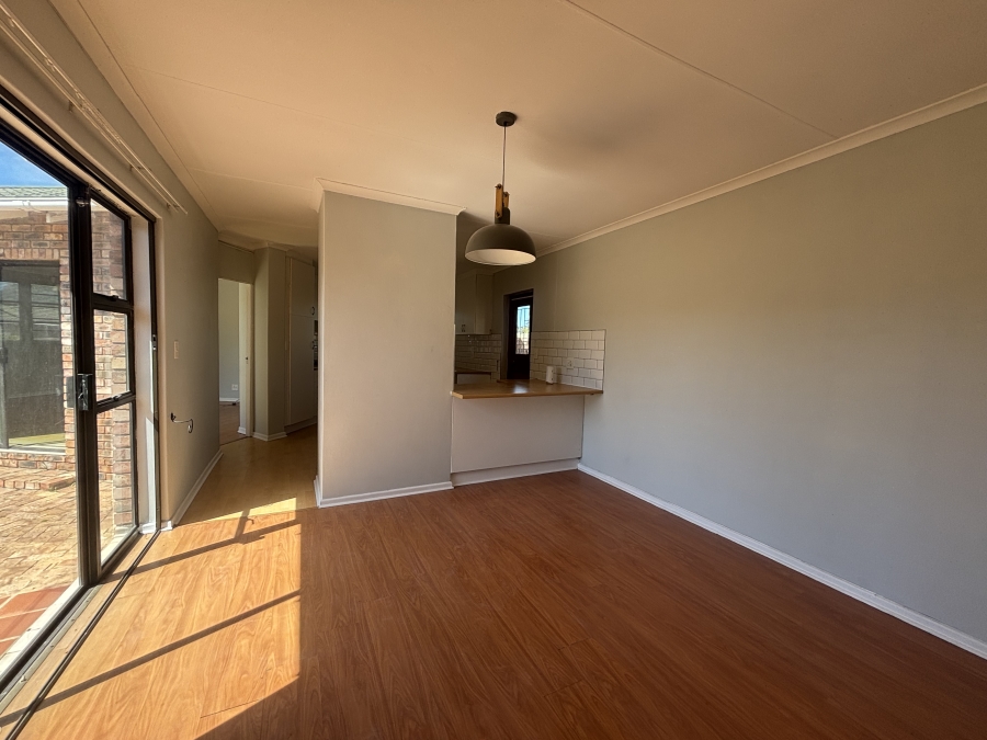 2 Bedroom Property for Sale in Summerstrand Eastern Cape